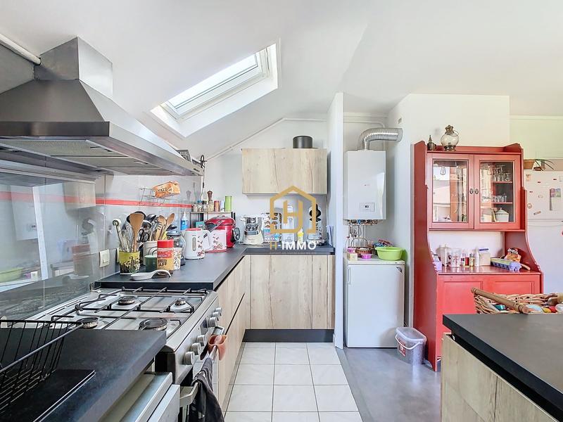 Maison - 290 m² - 8 pièces