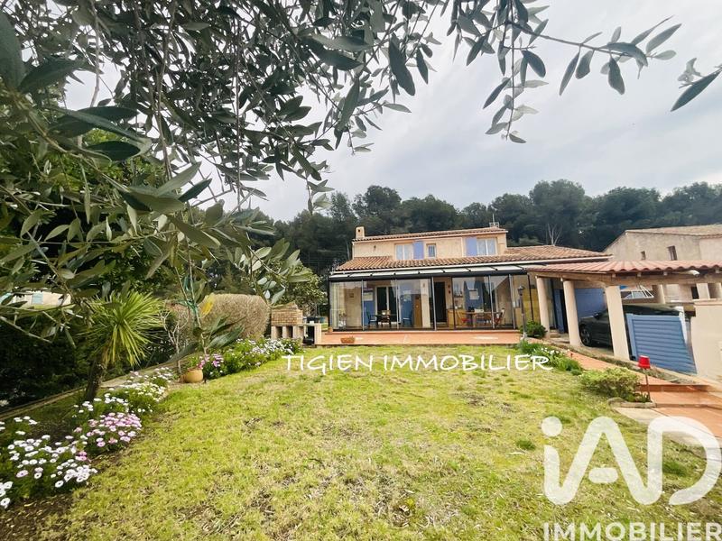 Maison - 99 m² - 4 pièces