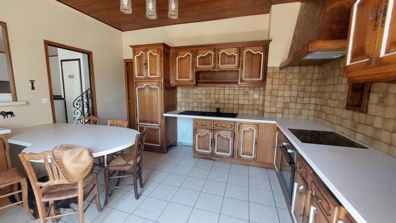 Maison - 180 m² - 7 pièces