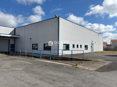Local d'activités - 880 m²