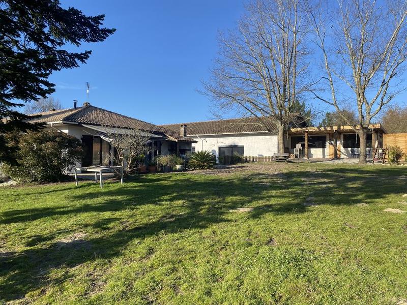 Propriété - 480 m² - 10 pièces