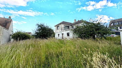 Maison - 216 m² - 10 pièces