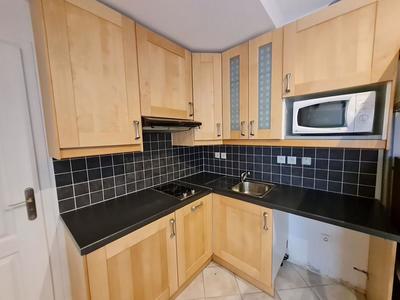 Studio - 15 m² - 1 pièce