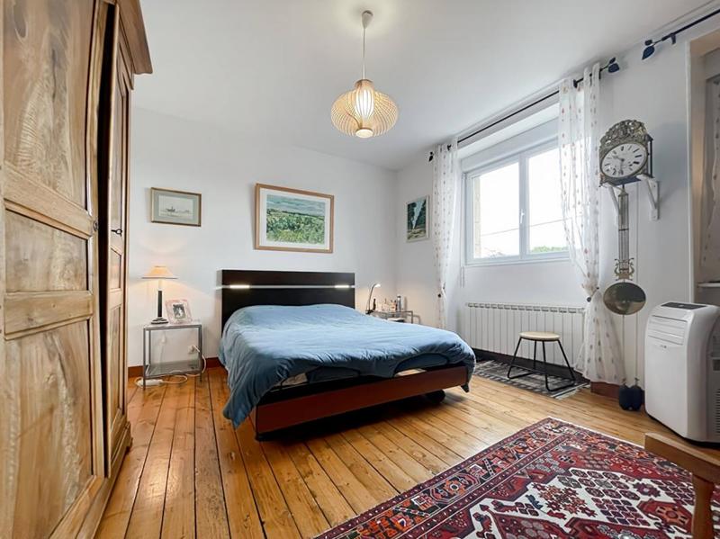 Maison - 376 m² - 12 pièces