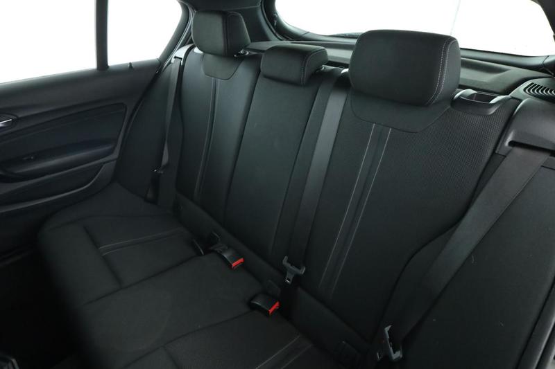 Bmw Série 1 118d Sport Bva8 5p 150 ch