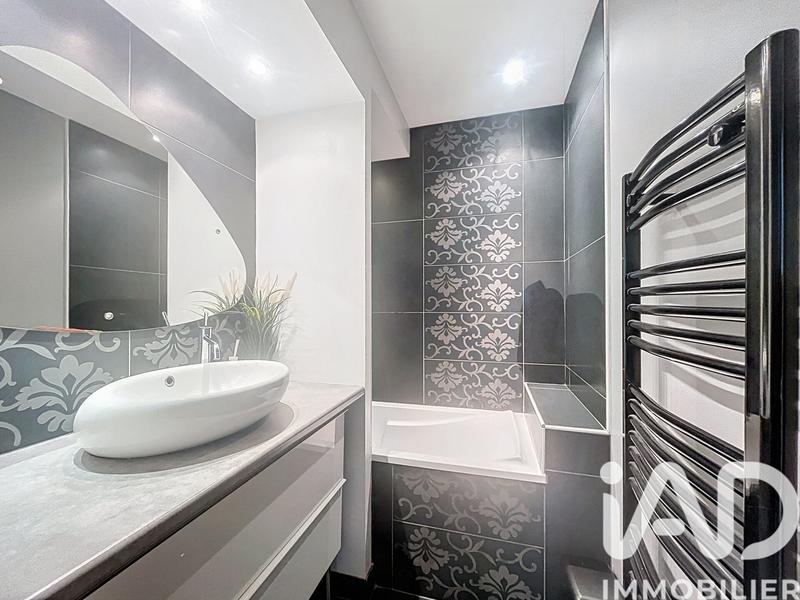 Appartement - 60 m² - 3 pièces