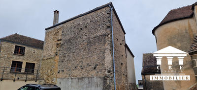 Maison ancienne - 144 m² - 3 pièces