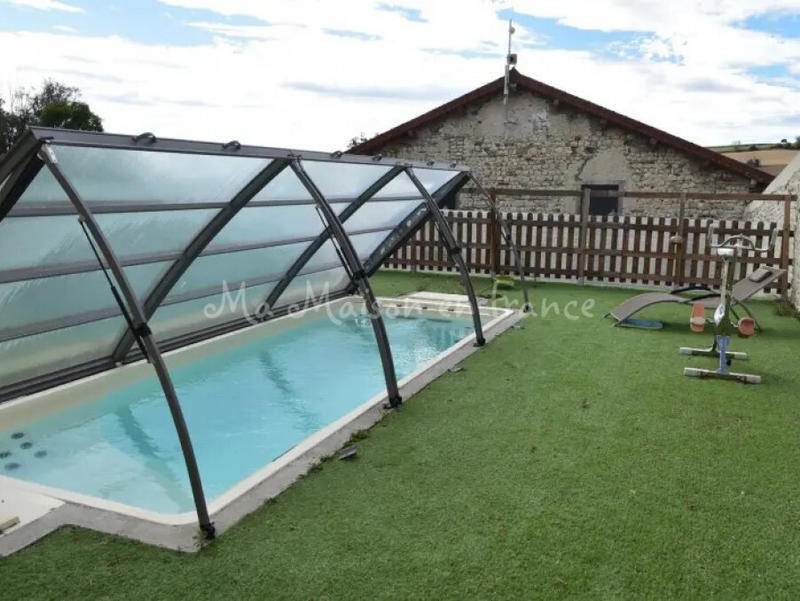 Maison - 367 m² - 13 pièces