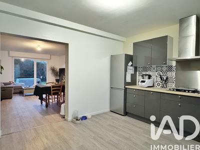 Maison - 104 m² - 5 pièces