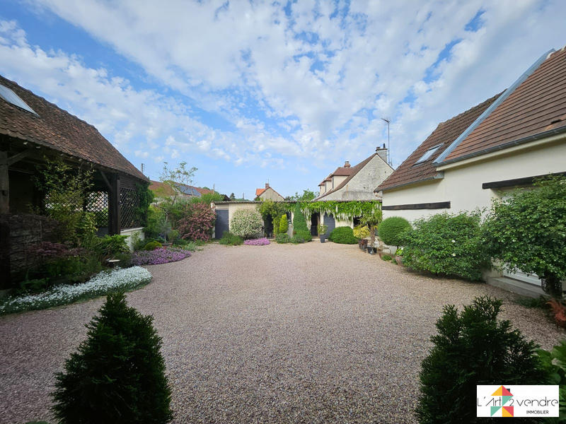 Maison - 182 m² - 6 pièces