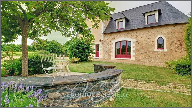 Maison - 450 m² - 14 pièces