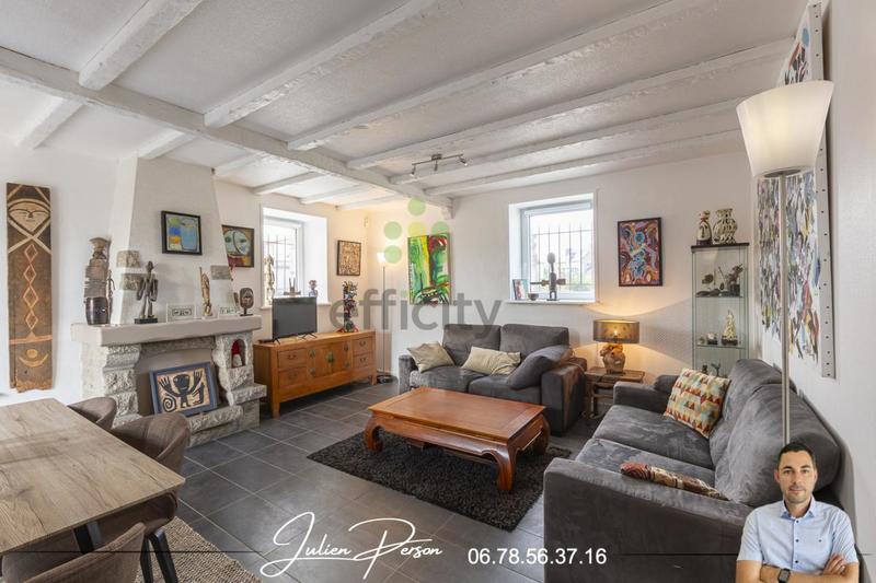 Maison - 249 m² - 11 pièces