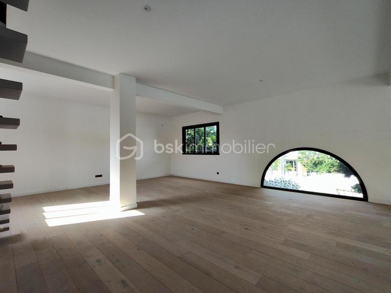 Villa - 200 m² - 5 pièces