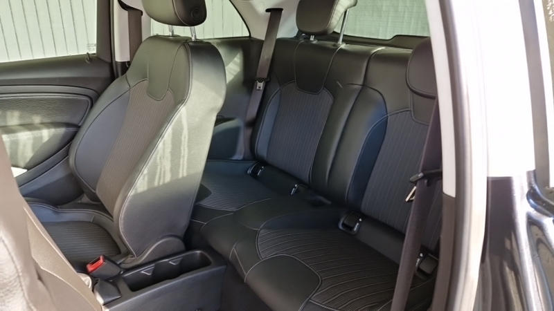 Opel Adam 1.4 Twinport 87 Ch s/S Glam