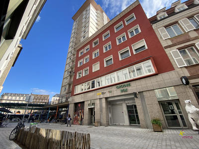 Local d'activités - 124 m² - 7 pièces