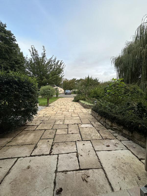 Maison - 213 m² - 8 pièces