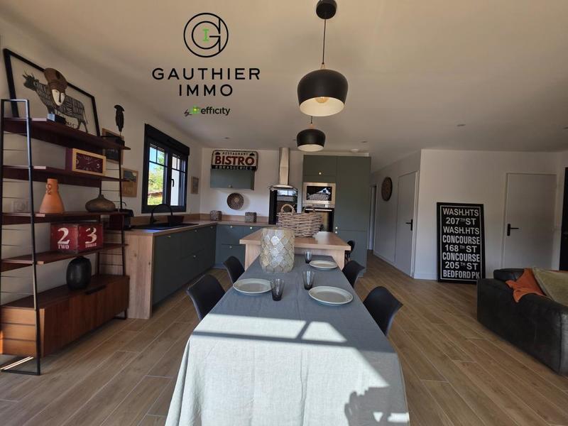 Maison - 105 m² - 4 pièces