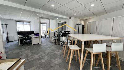 Bureau - 98 m²