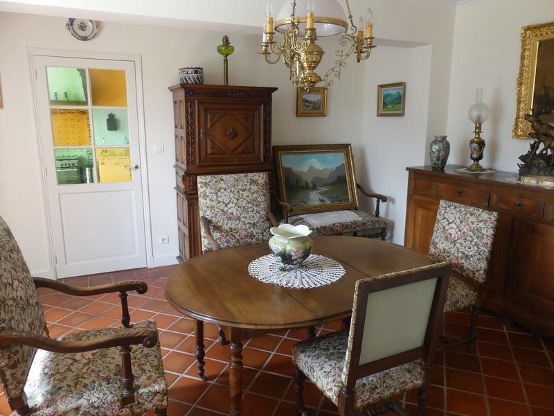 Maison - 201 m² - 8 pièces