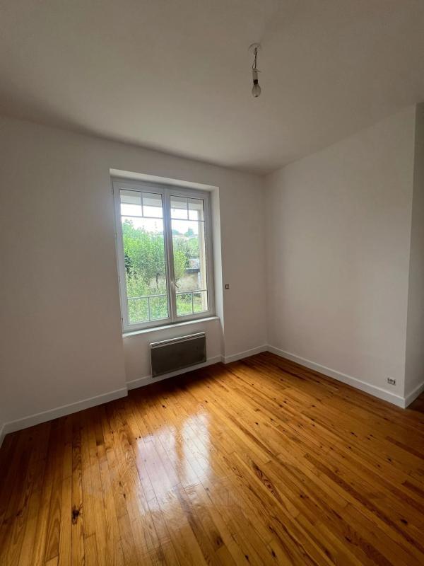Propriété - 240 m² - 8 pièces