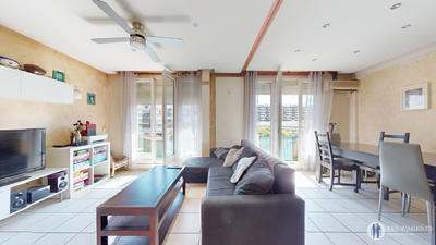 Appartement - 80 m² - 5 pièces