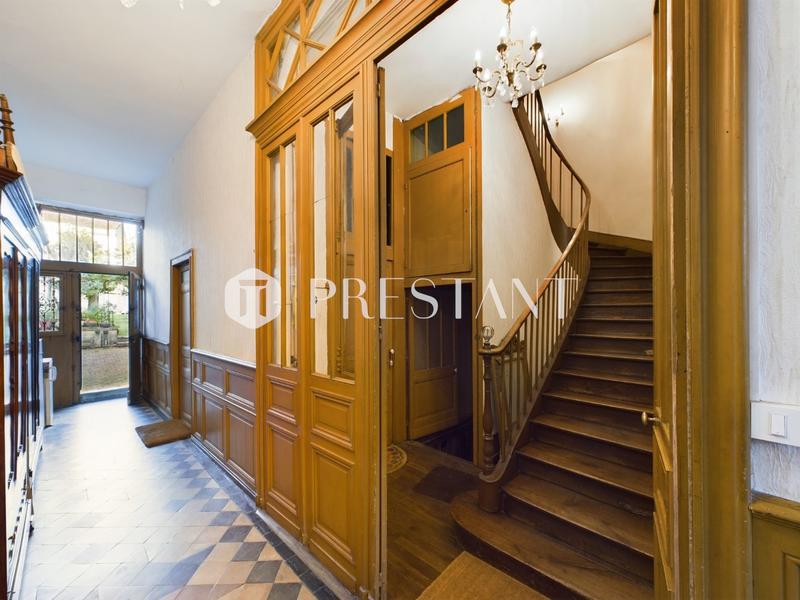 Immeuble - 380 m² - 10 pièces