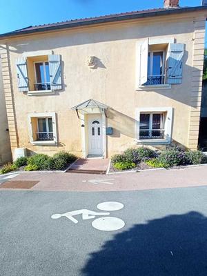 Maison - 600 m² - 5 pièces