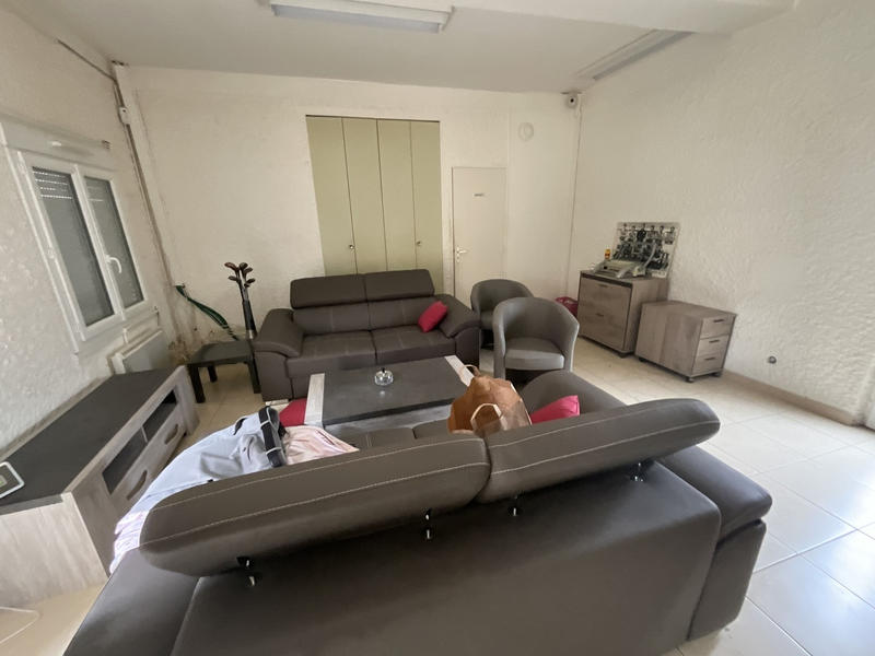 Immeuble - 2 703 m² - 9 pièces