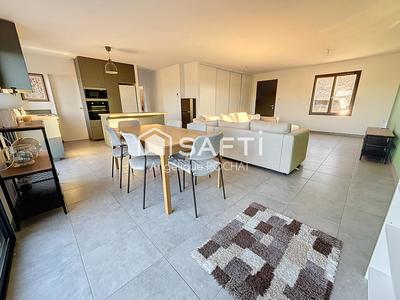 Maison - 90 m² - 3 pièces