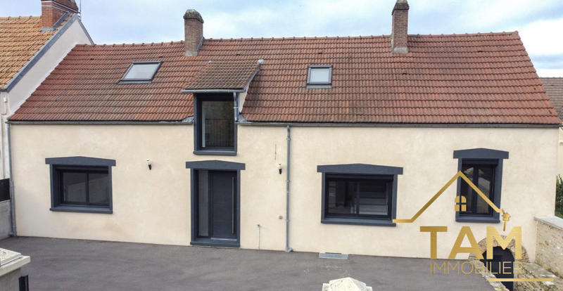 Maison - 180 m² - 5 pièces