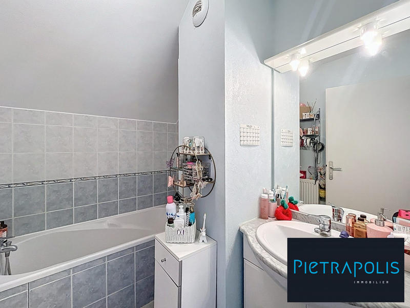 Appartement - 102 m² - 4 pièces