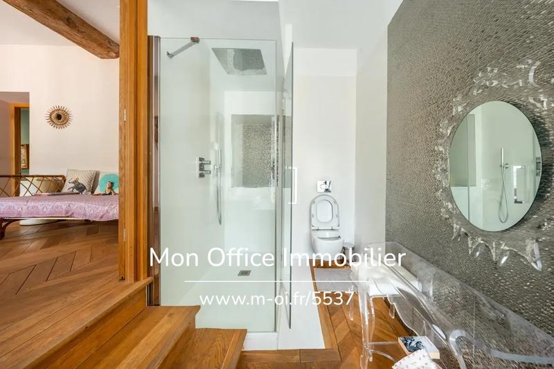 Maison - 500 m² - 8 pièces