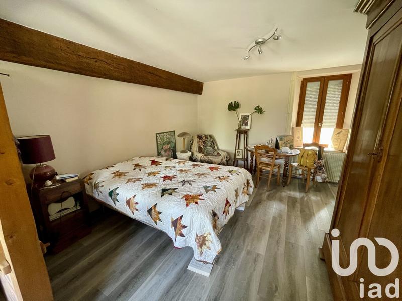 Maison - 217 m² - 6 pièces