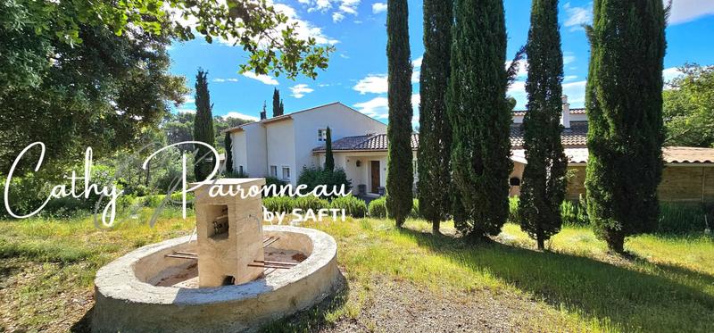 Villa - 324 m² - 9 pièces