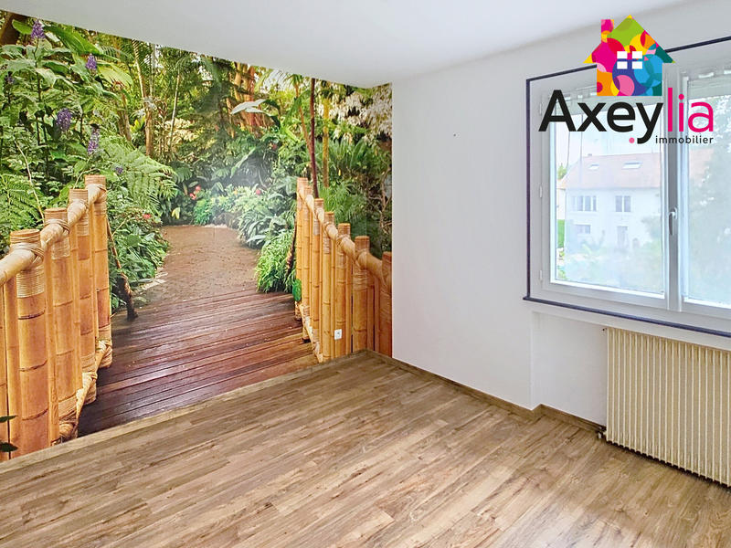 Maison - 130 m² - 7 pièces