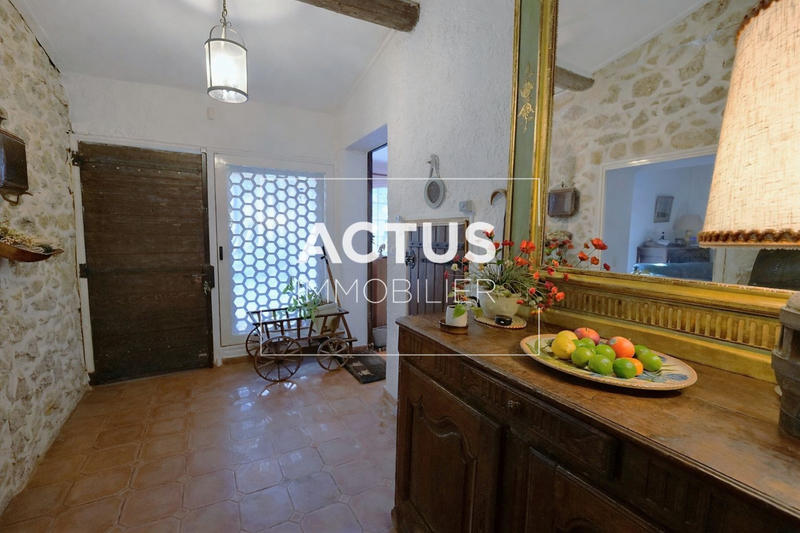 Maison - 210 m² - 8 pièces