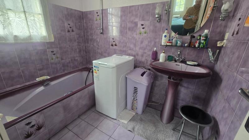 Maison - 235 m² - 8 pièces