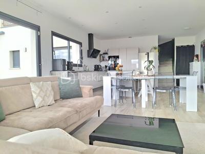 Maison - 146 m² - 5 pièces