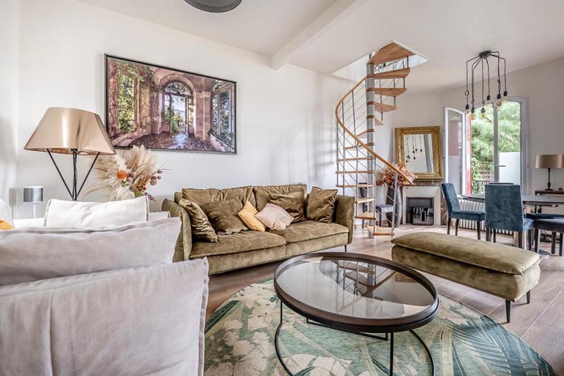 Maison - 168 m² - 7 pièces