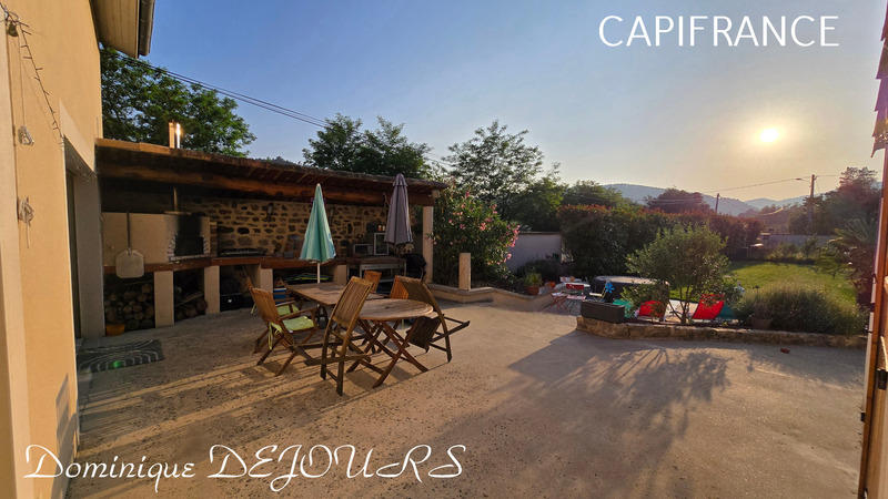 Maison - 248 m² - 7 pièces