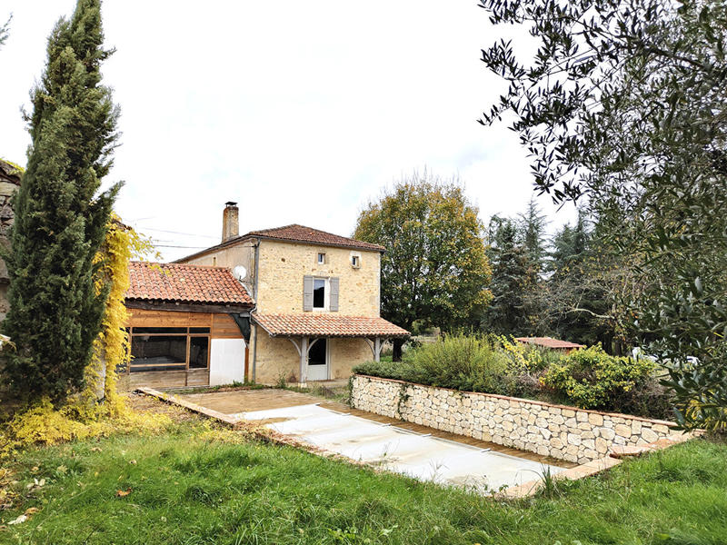 Maison - 210 m² - 4 pièces