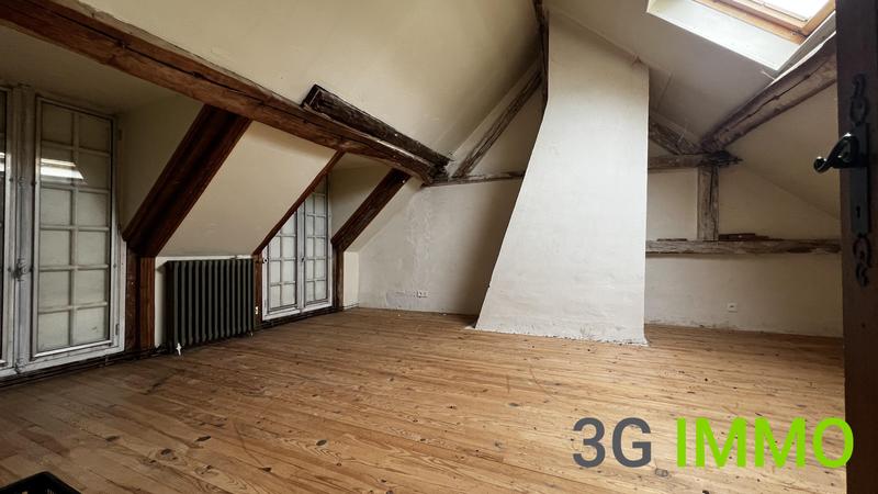 Maison ancienne - 189 m² - 8 pièces