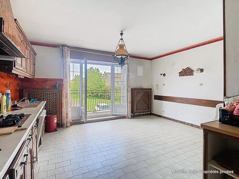 Maison - 210 m² - 7 pièces