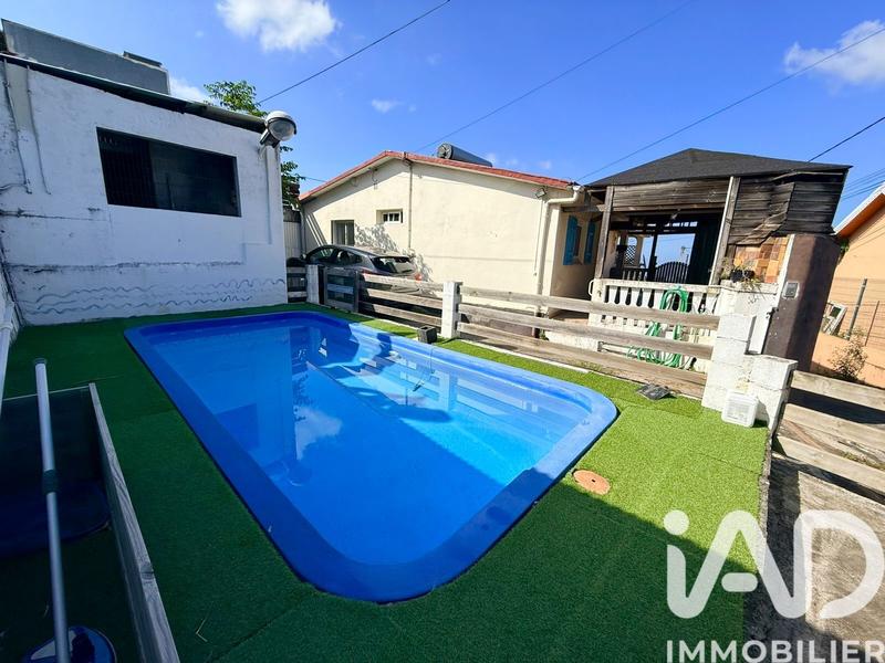 Maison - 140 m² - 5 pièces