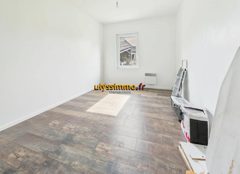 Maison traditionnelle - 201 m² - 8 pièces