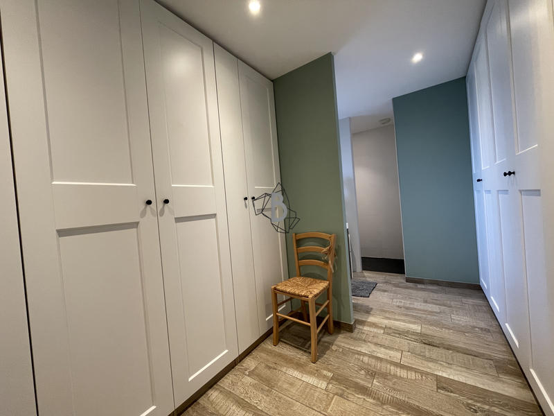 Maison - 230 m² - 6 pièces