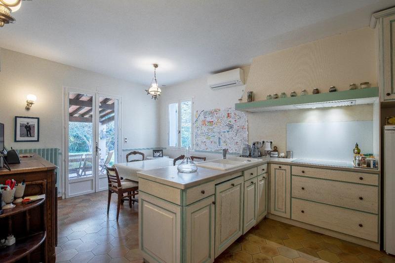 Villa - 236 m² - 8 pièces