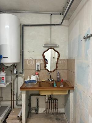 Local d'activité / Entrepôt - 140 m² - 3 pièces