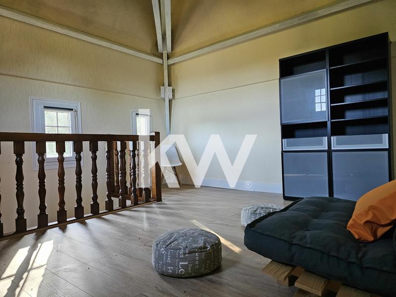 Maison - 257 m² - 6 pièces