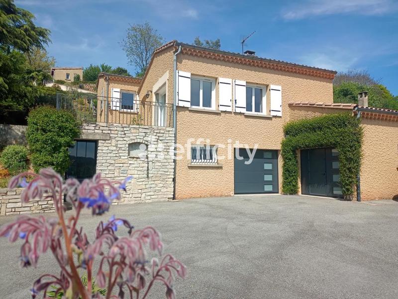 Propriété - 126 m² - 5 pièces